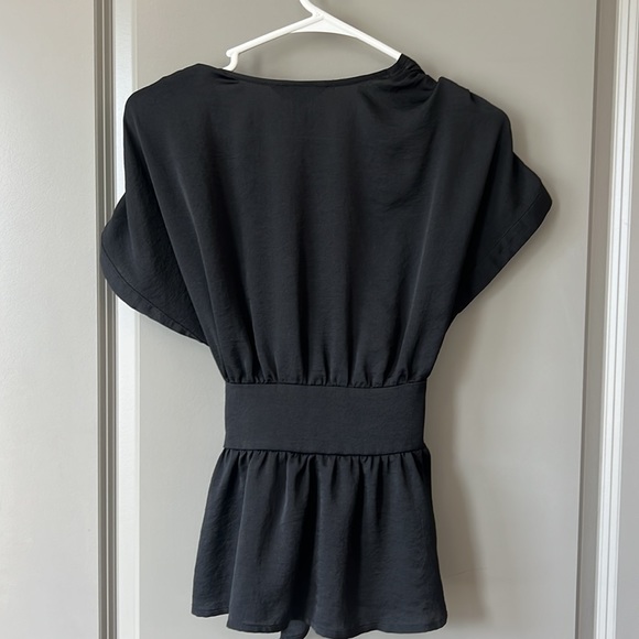 Express Top - Picture 2 of 3